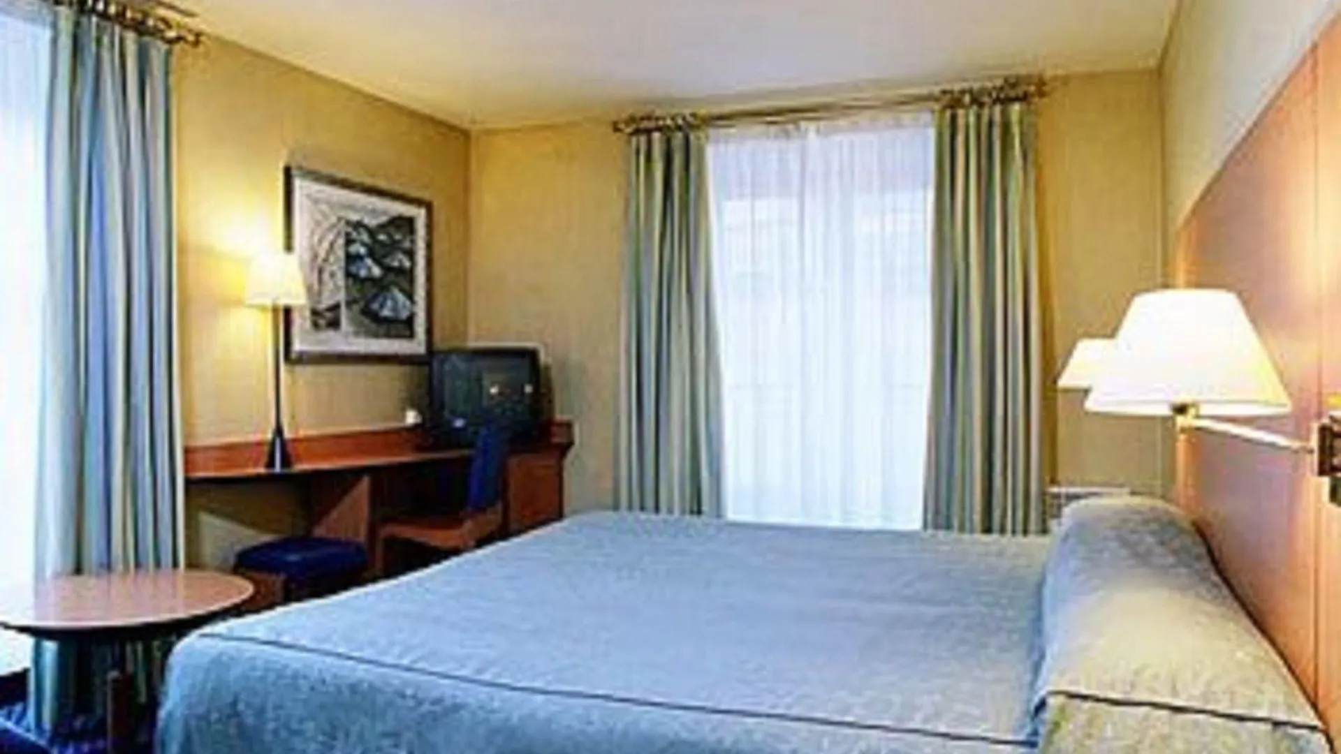***  Lautrec Opera Hotel Paris France