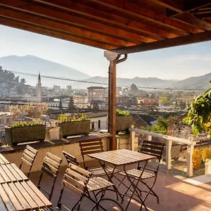  Hotel Borklad Albânia